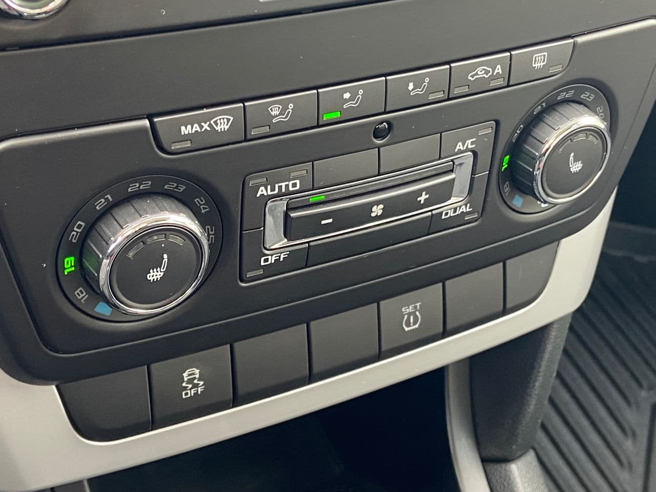 Skoda Yeti 2013 — Миниатюра 12
