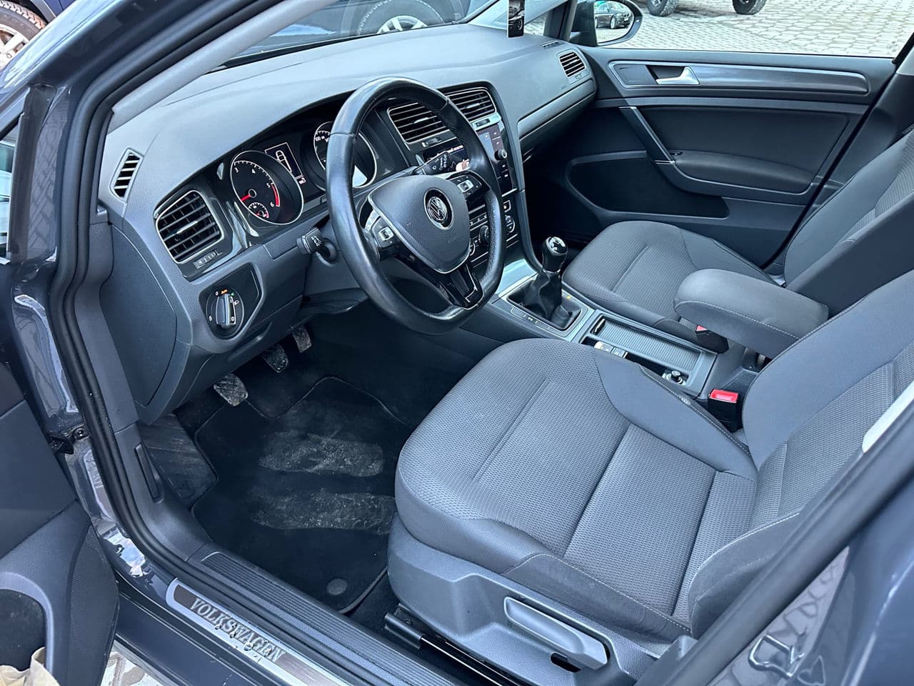 Volkswagen Golf 2017 — Миниатюра 5