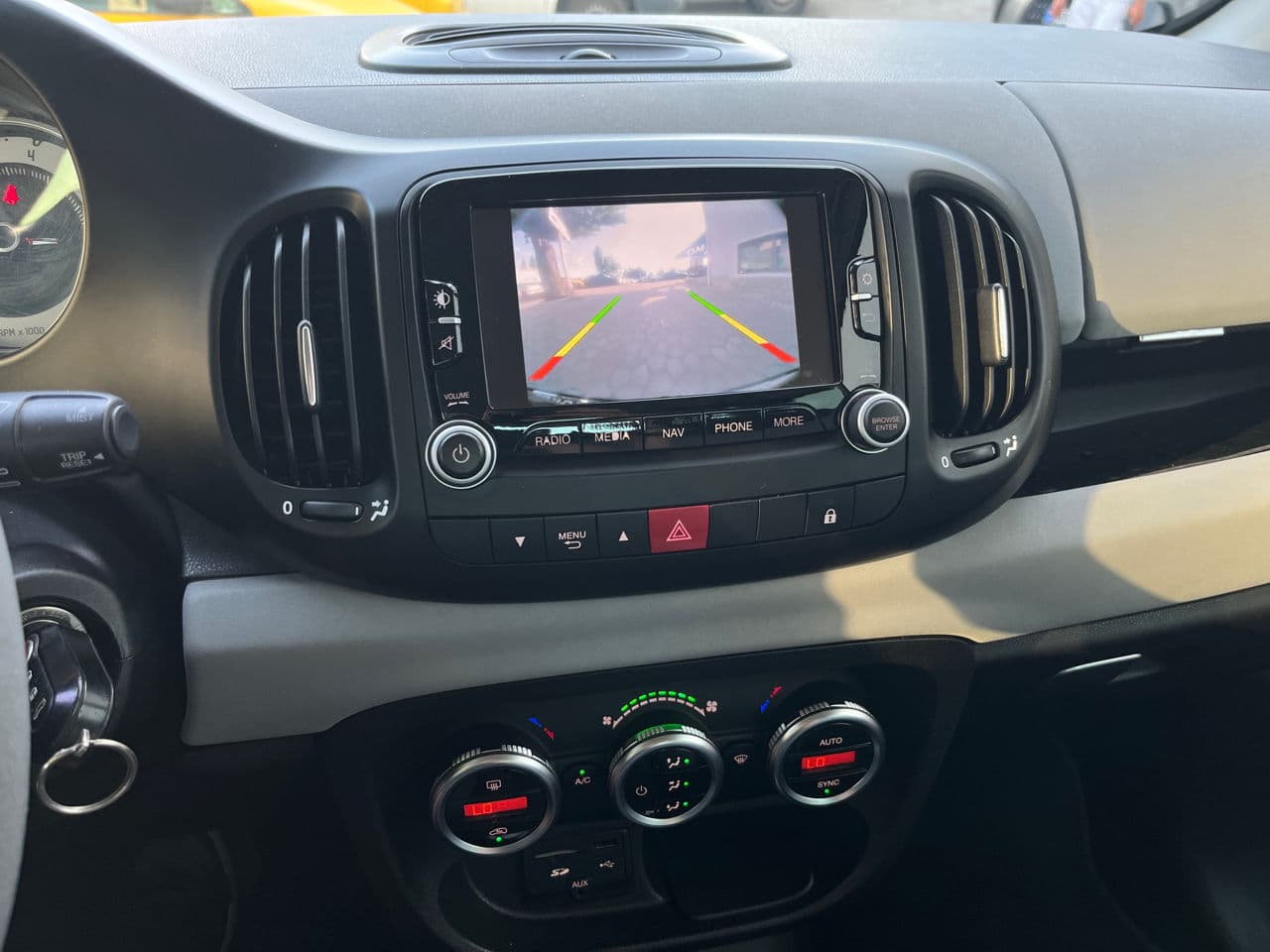 2013 Fiat 500L — Miniatură 10