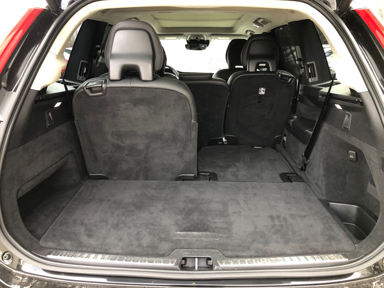 Volvo XC 90 2018 — Миниатюра 10