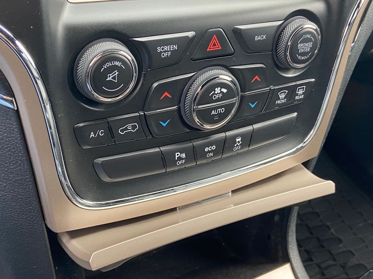 Jeep Grand Cherokee 2014 — Миниатюра 16