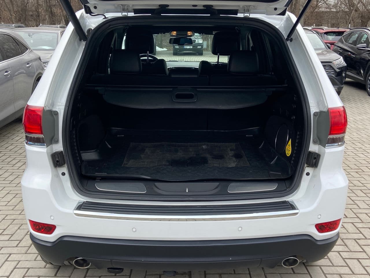 Jeep Grand Cherokee 2014 — Миниатюра 5