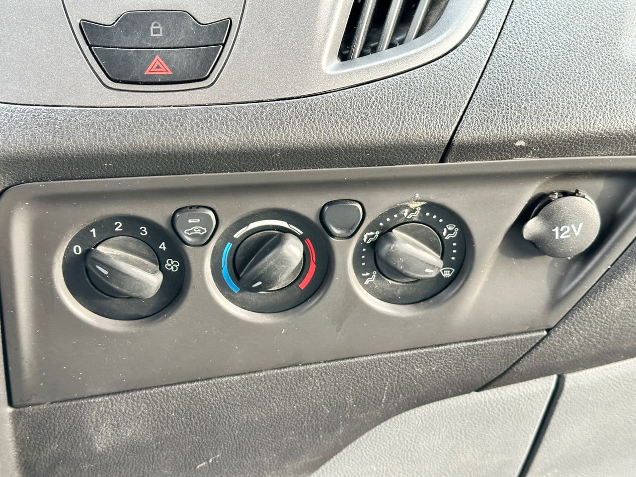 2014 Ford Transit — Miniatură 12