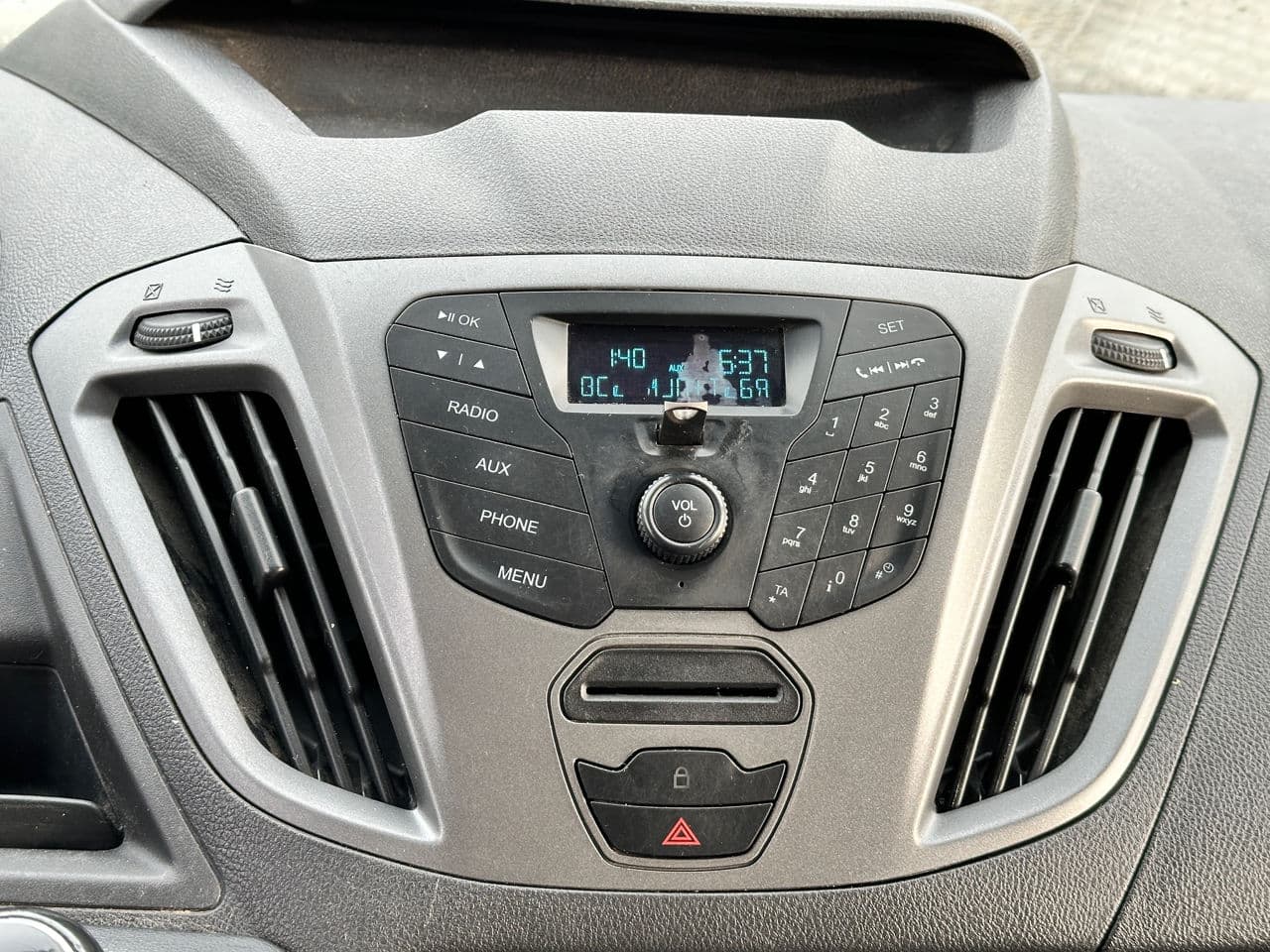2014 Ford Transit — Miniatură 11
