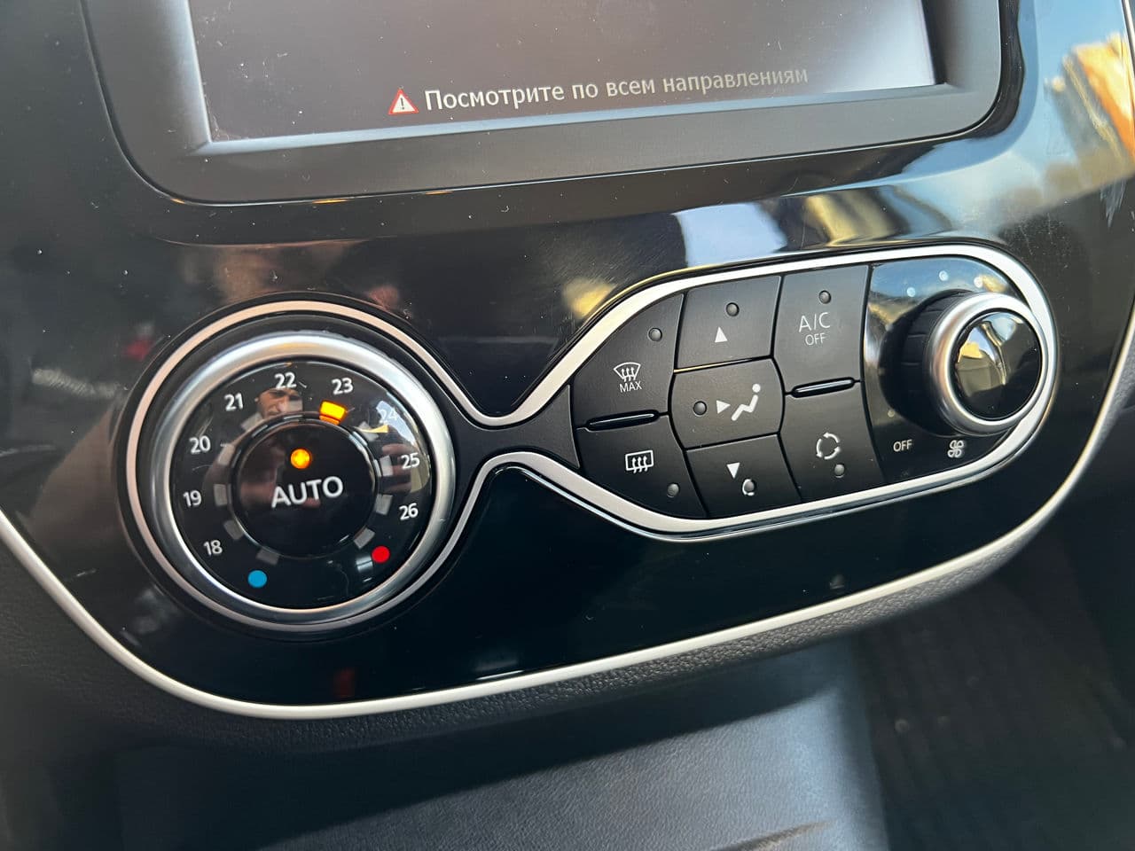 2017 Renault Captur — Miniatură 11