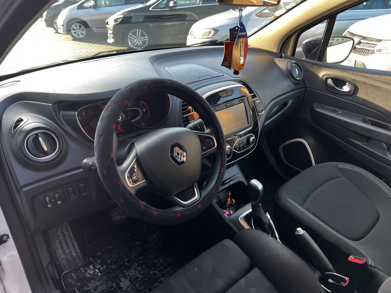 2017 Renault Captur — Miniatură 6