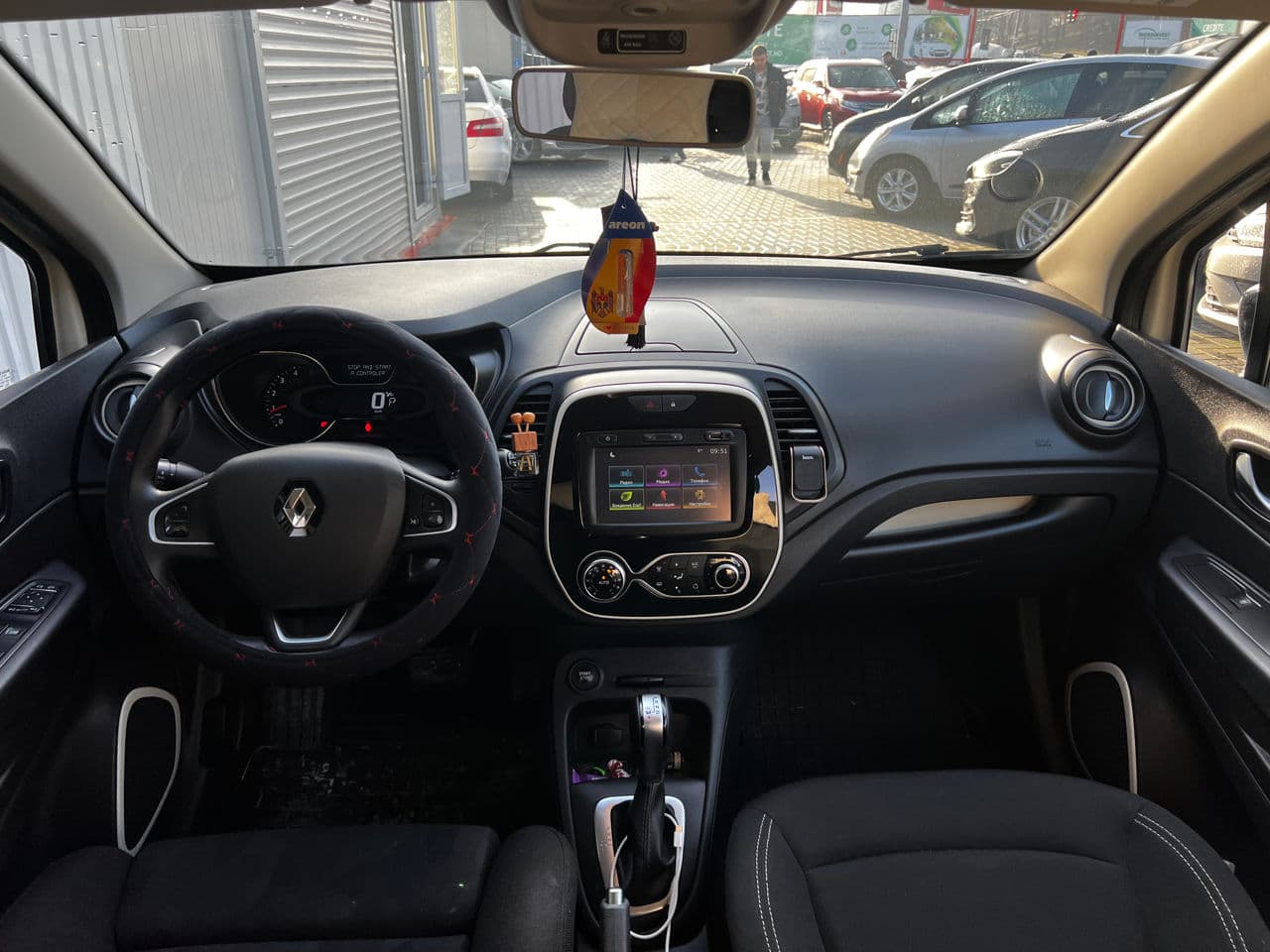 2017 Renault Captur — Miniatură 8
