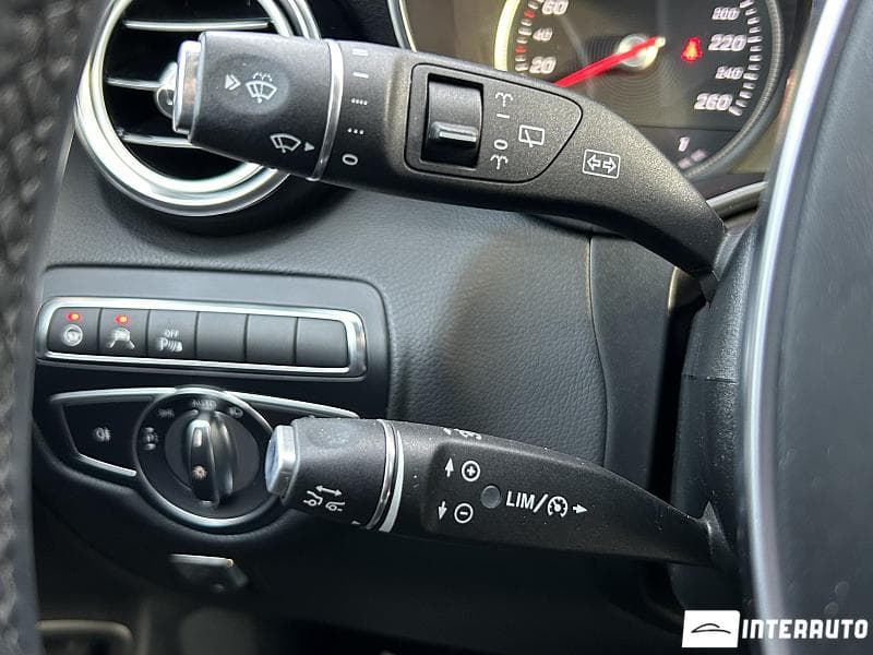 2017 Mercedes GLC 250 — Miniatură 12