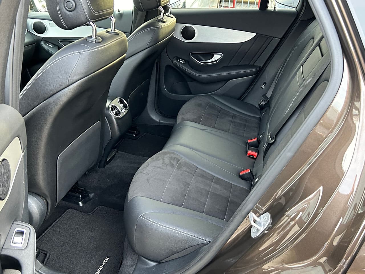 2017 Mercedes GLC 250 — Miniatură 17