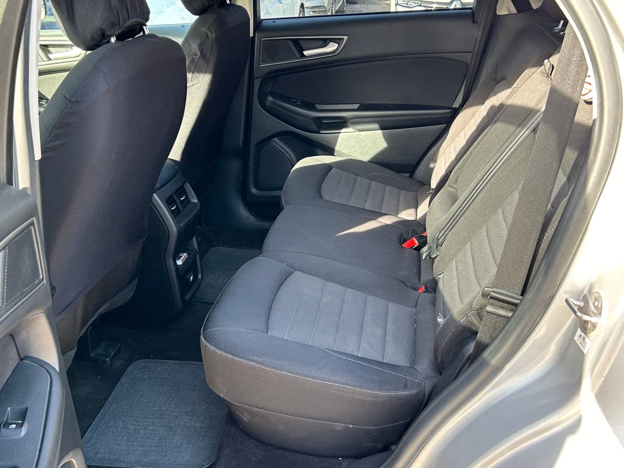 2016 Ford Edge — Miniatură 16