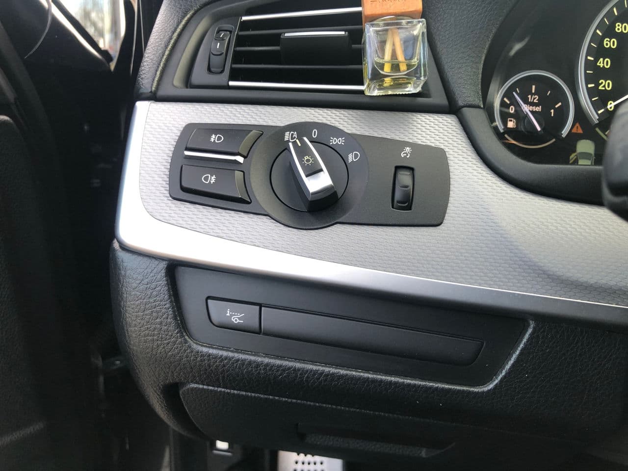 2011 BMW 530 — Miniatură 6