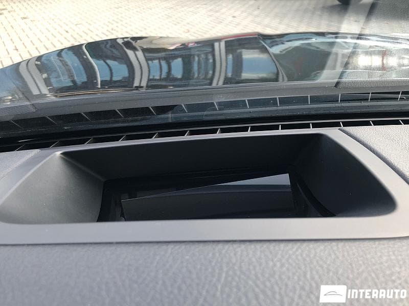 2011 BMW 530 — Miniatură 13