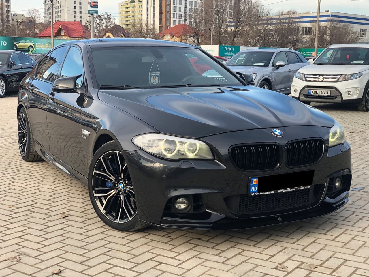2011 BMW 530 — Miniatură 4