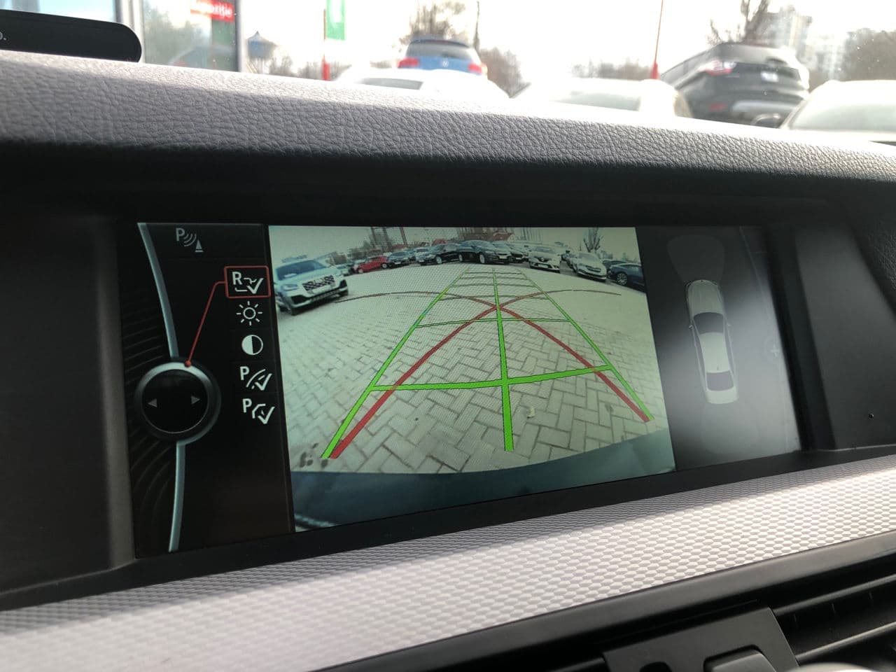 2011 BMW 530 — Miniatură 9