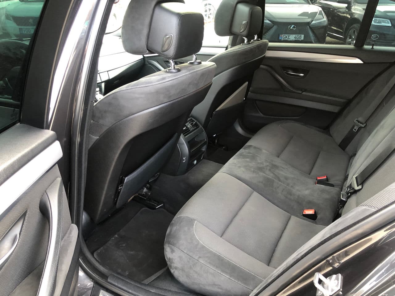 2011 BMW 530 — Miniatură 15