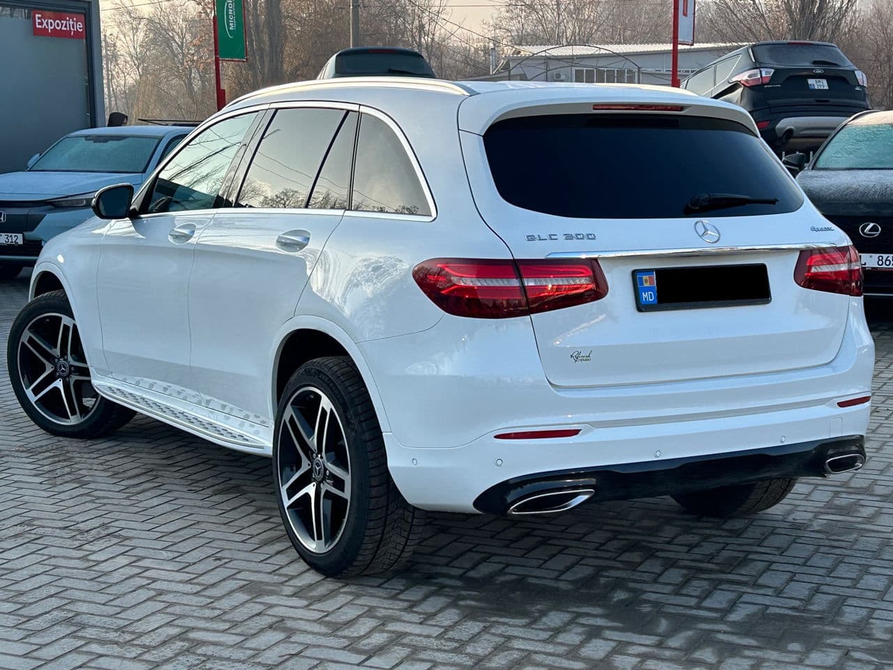 2017 Mercedes GLC 300 — Miniatură 2