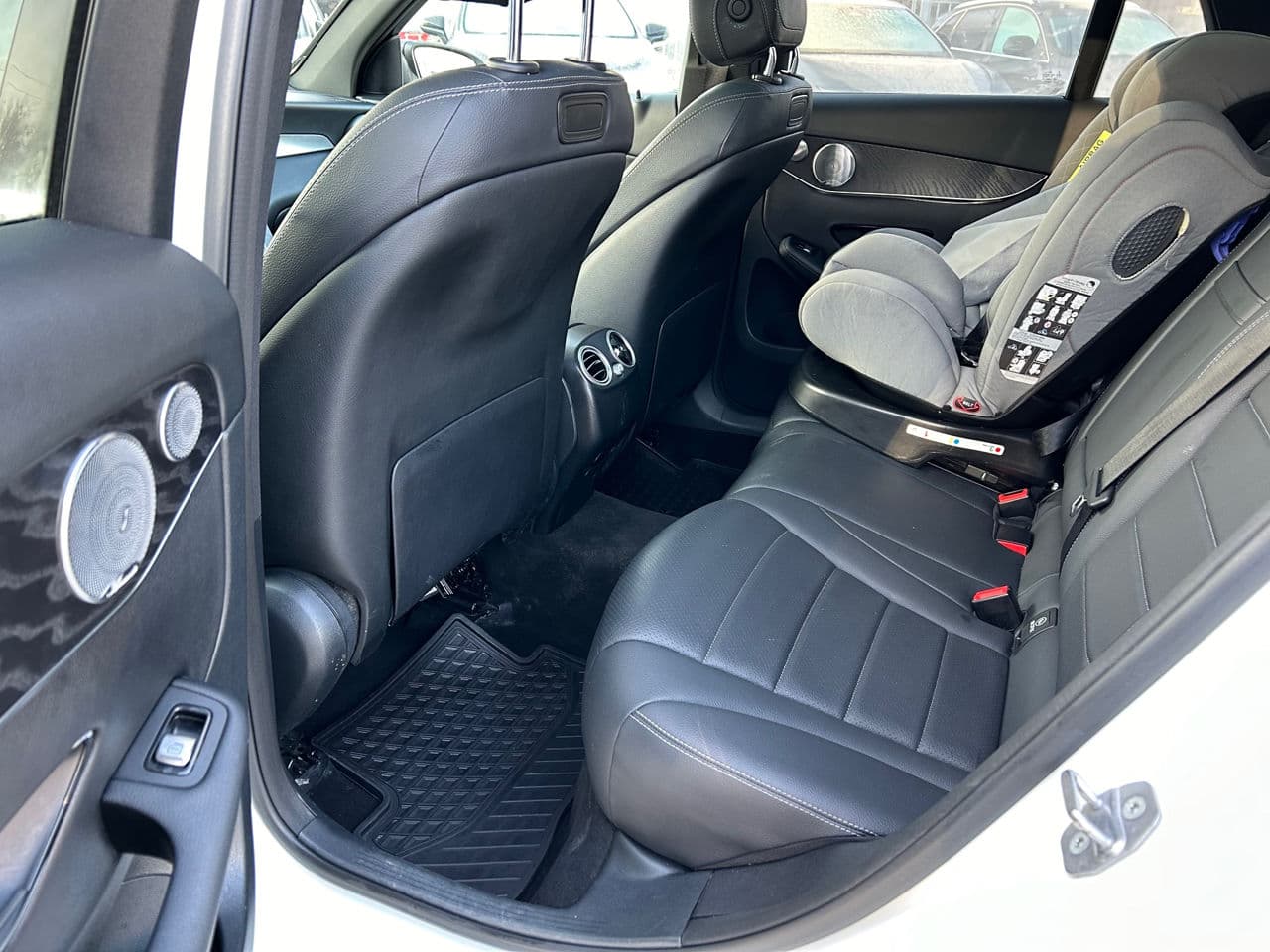 2017 Mercedes GLC 300 — Miniatură 15
