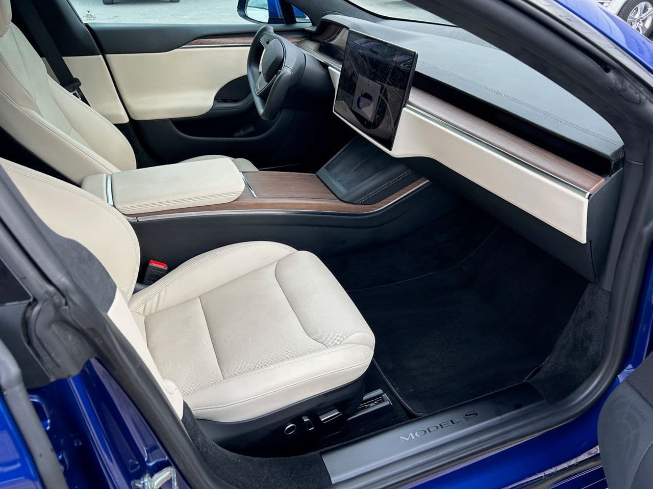 2022 Tesla Model S Plaid — Miniatură 16