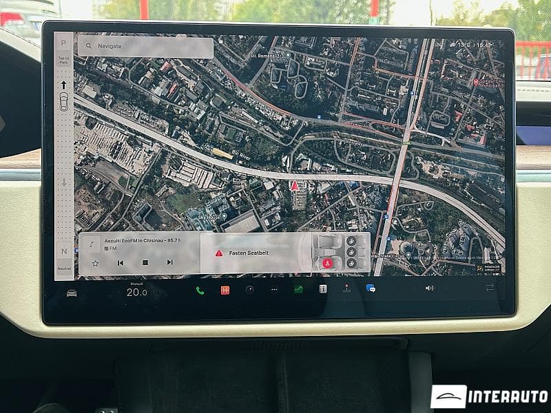 2022 Tesla Model S Plaid — Miniatură 13