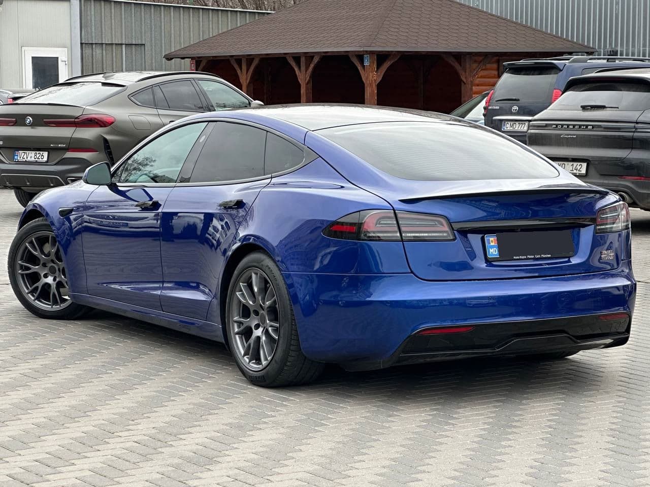 2022 Tesla Model S Plaid — Miniatură 4