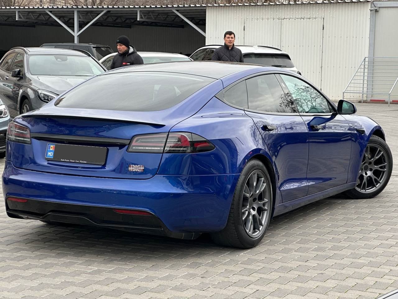 2022 Tesla Model S Plaid — Miniatură 2