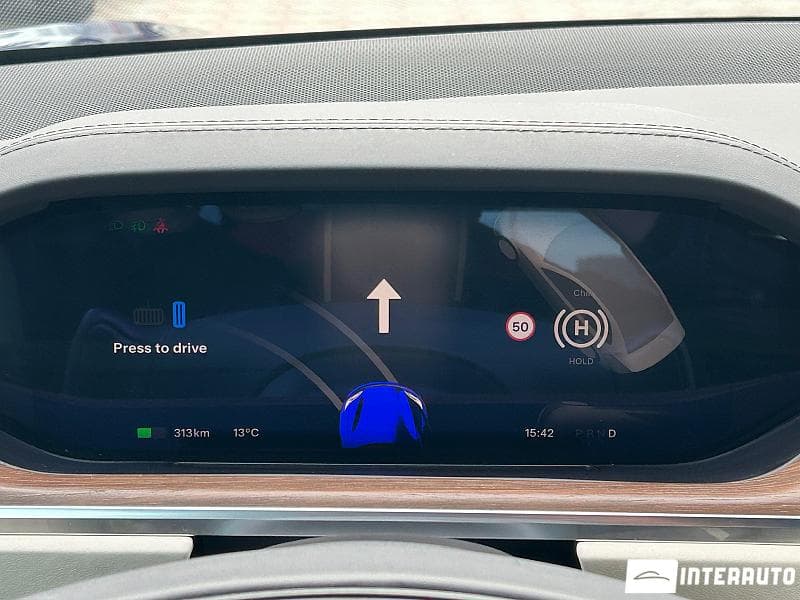 2022 Tesla Model S Plaid — Miniatură 9