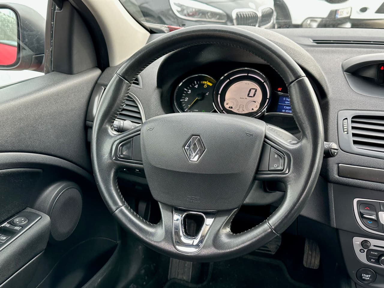 2014 Renault Megane — Miniatură 10