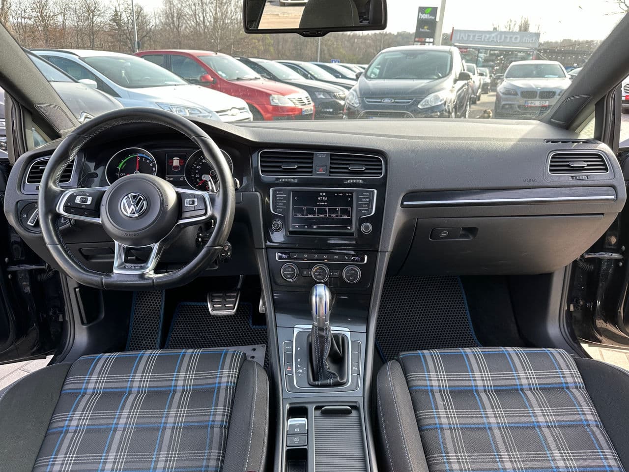 2015 Volkswagen Golf GTE — Miniatură 10