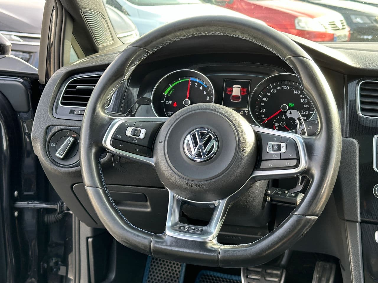 2015 Volkswagen Golf GTE — Miniatură 11