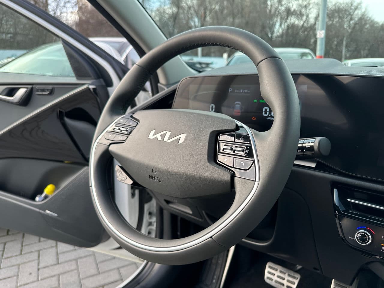 2023 Kia Niro — Miniatură 8