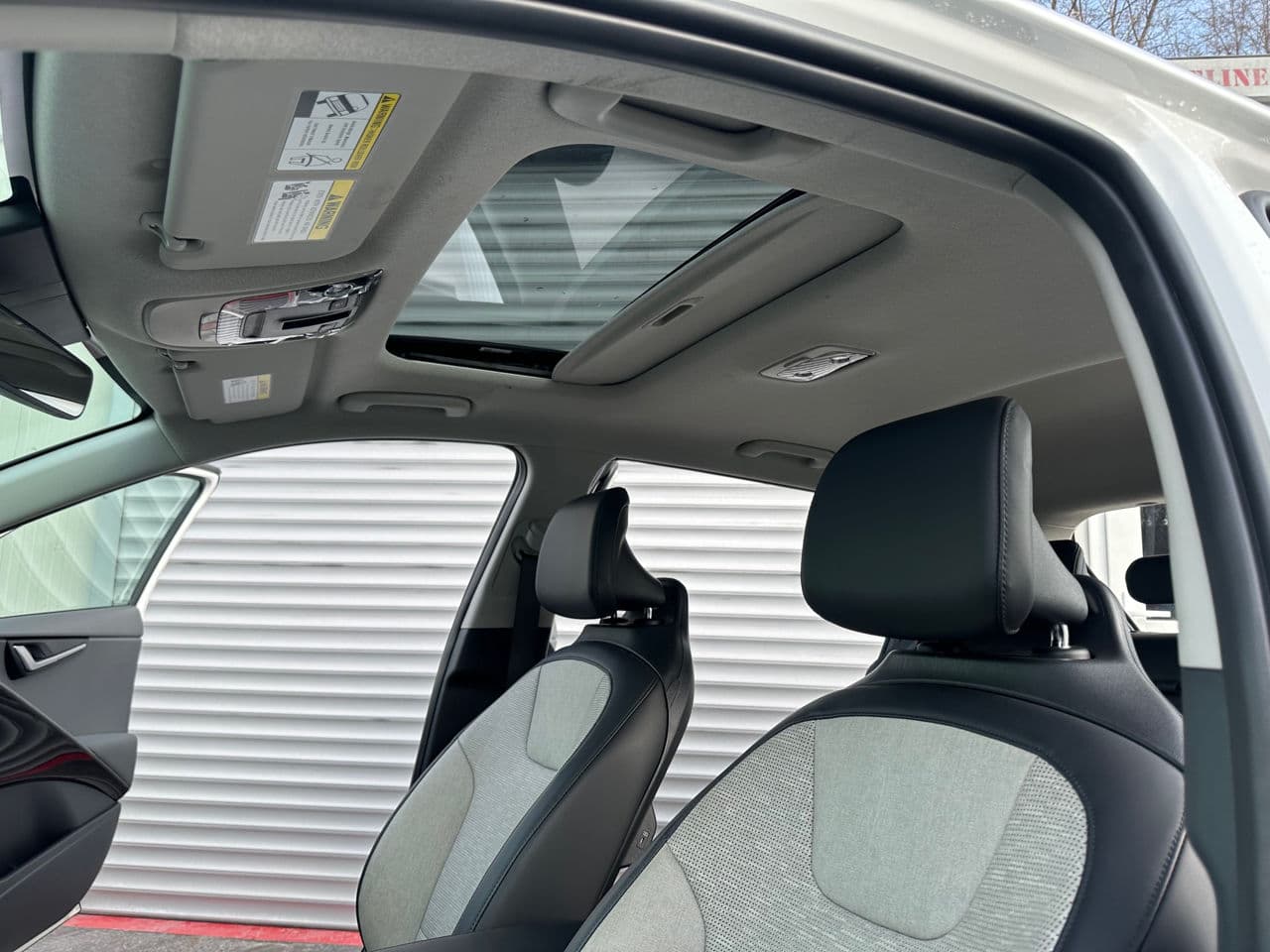 2023 Kia Niro — Miniatură 18