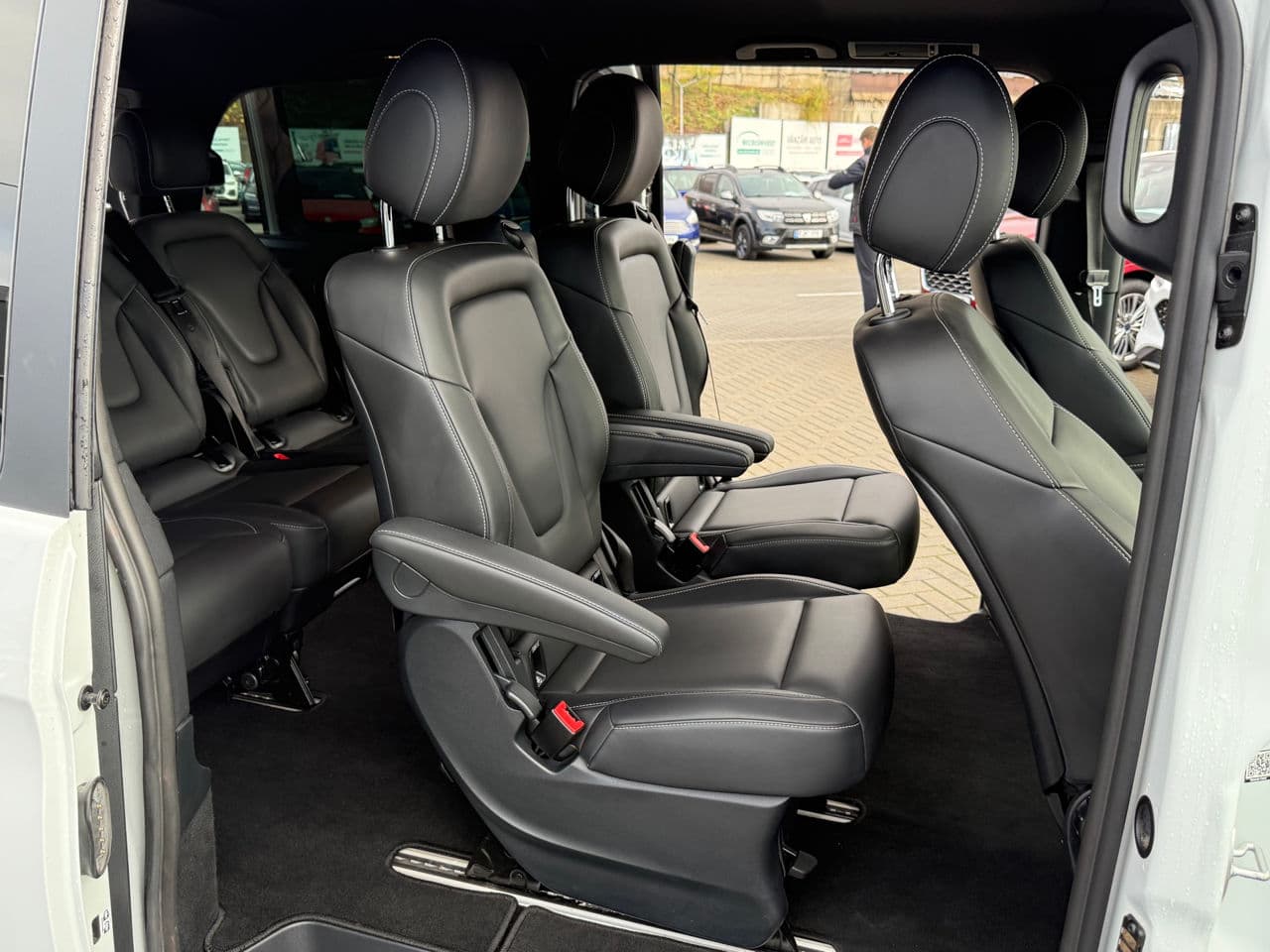 2021 Mercedes V 220 — Miniatură 15