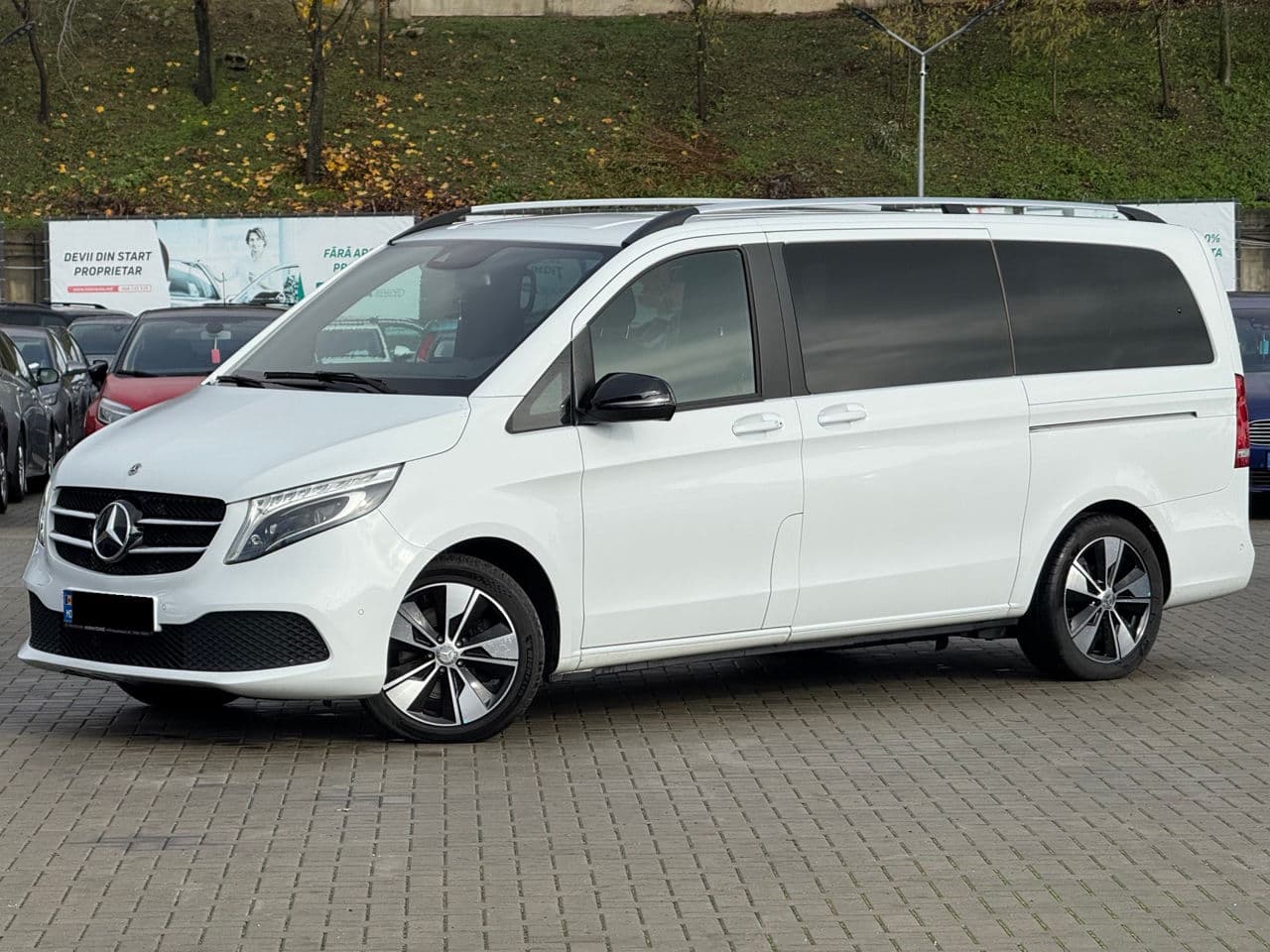 2021 Mercedes V 220 — Miniatură 2