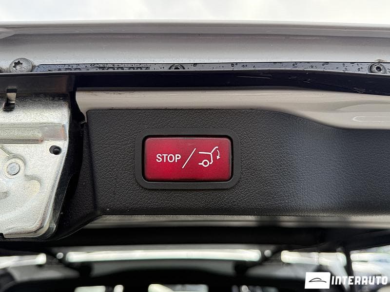 2021 Mercedes V 220 — Miniatură 22