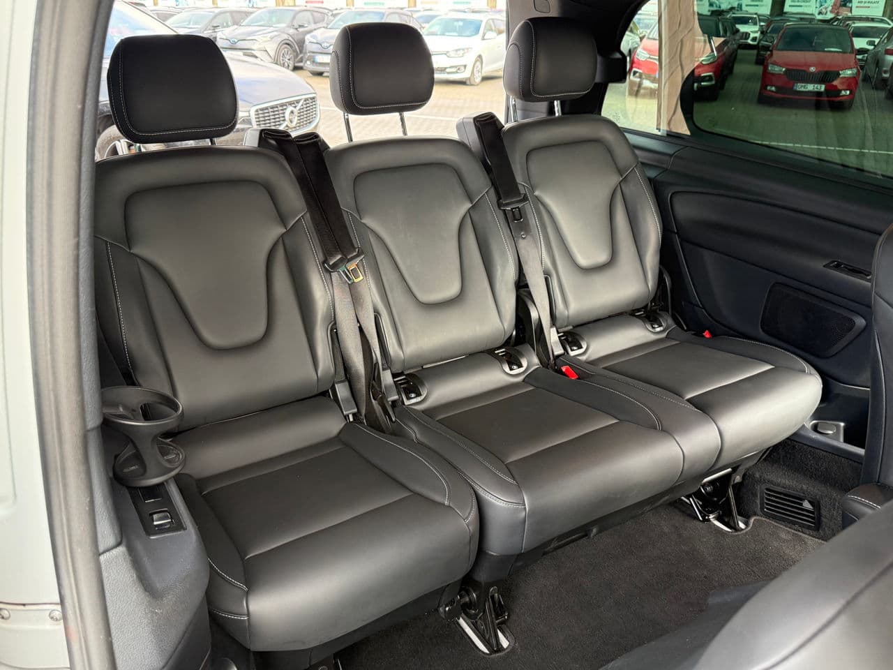 2021 Mercedes V 220 — Miniatură 14