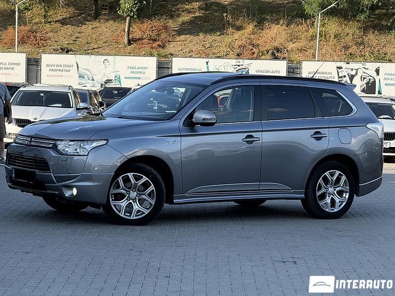 2014 Mitsubishi Outlander — Miniatură 2