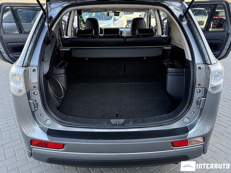 2014 Mitsubishi Outlander — Miniatură 16