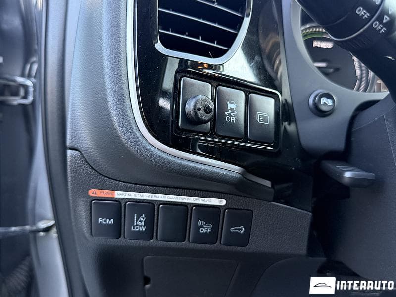 2014 Mitsubishi Outlander — Miniatură 19