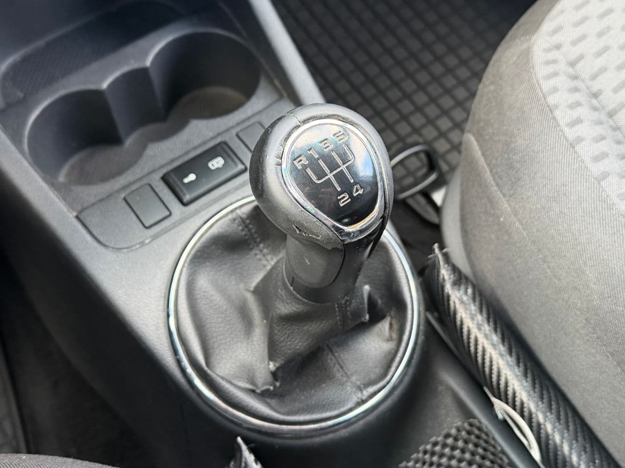 2011 Skoda Fabia — Miniatură 13