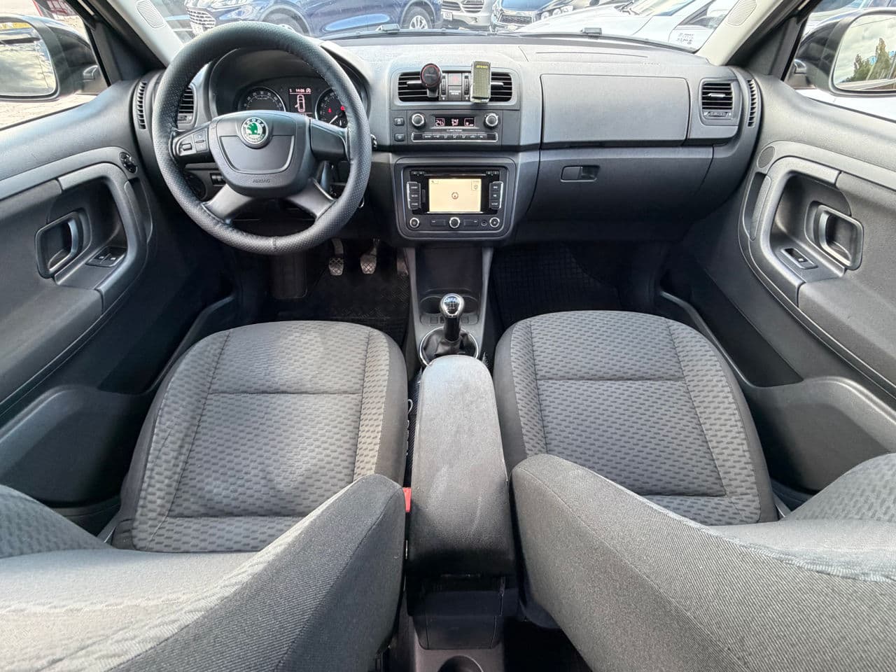 2011 Skoda Fabia — Miniatură 8