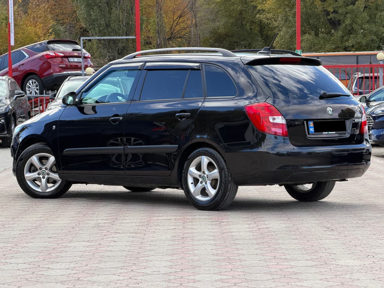 2011 Skoda Fabia — Miniatură 2