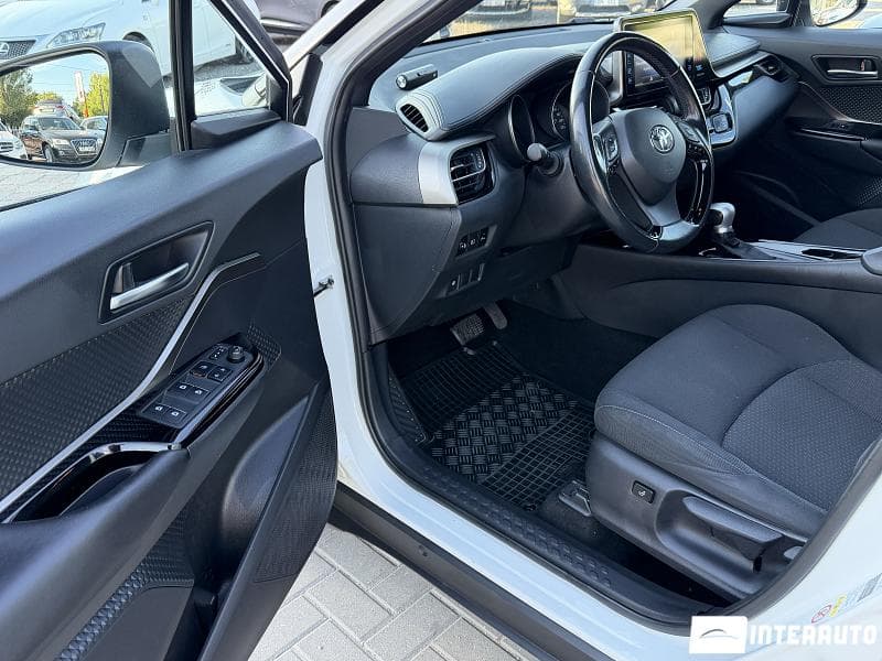Toyota C-HR 2018 — Миниатюра 6