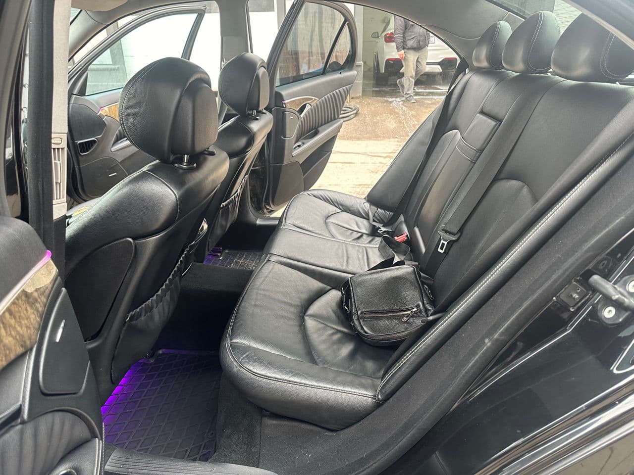 Mercedes E 320 2007 — Миниатюра 18