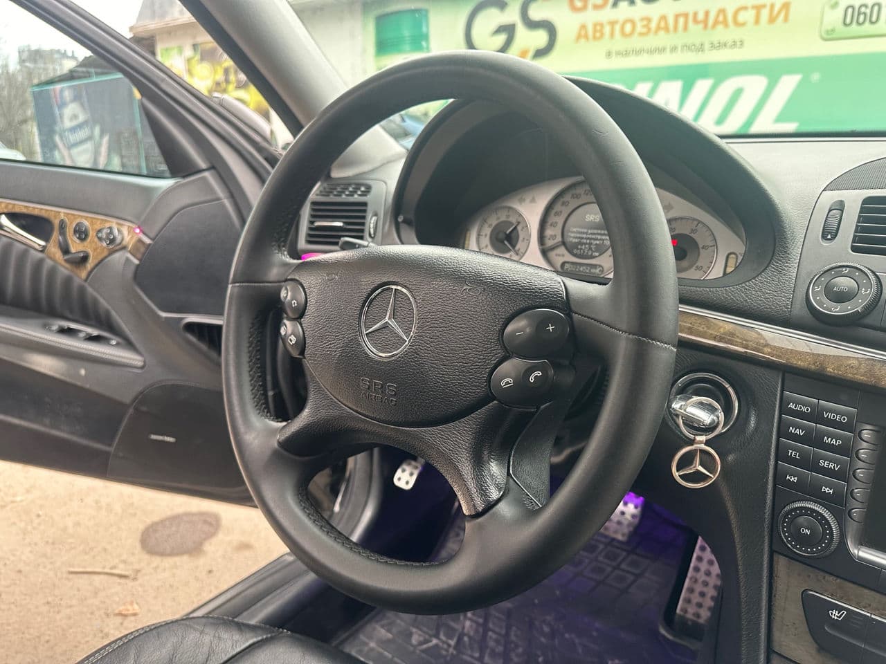 Mercedes E 320 2007 — Миниатюра 9