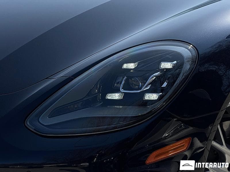 2019 Porsche Panamera 4 — Miniatură 5