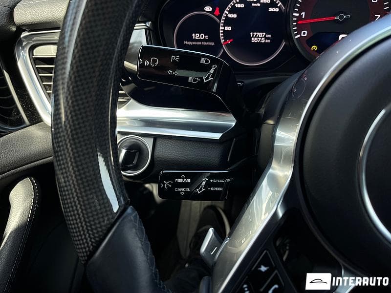 2019 Porsche Panamera 4 — Miniatură 14