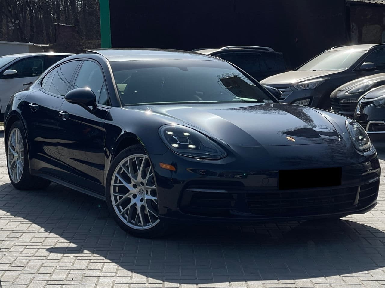 2019 Porsche Panamera 4 — Miniatură 3