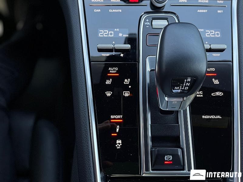 2019 Porsche Panamera 4 — Miniatură 22