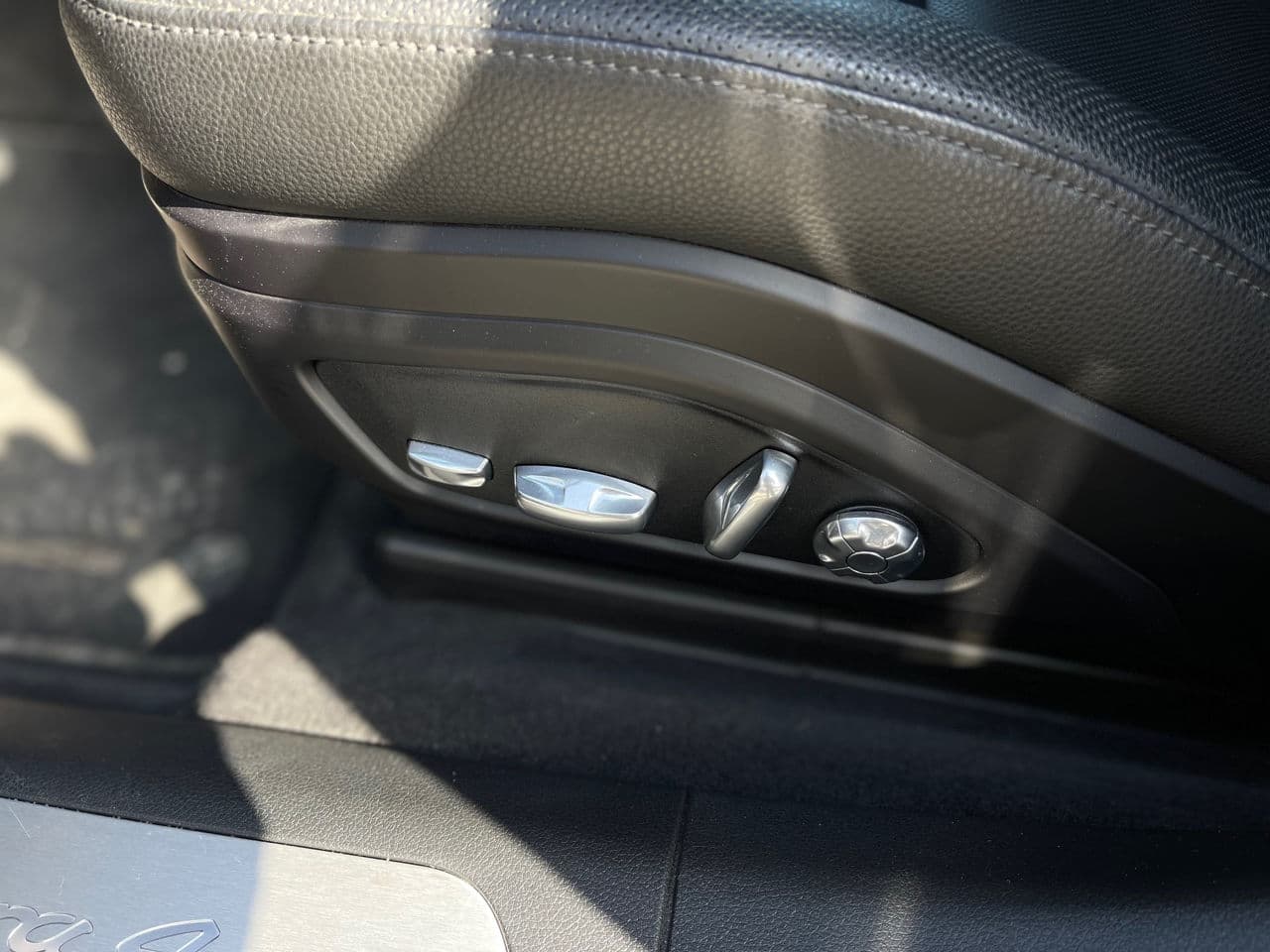 2019 Porsche Panamera 4 — Miniatură 9