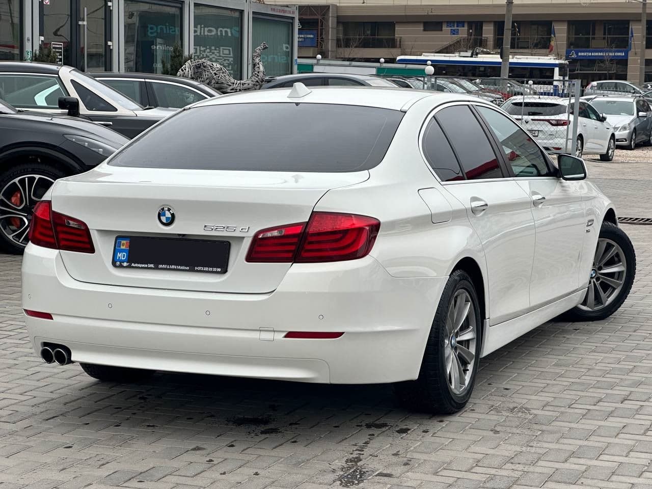 2012 BMW 525 — Miniatură 2